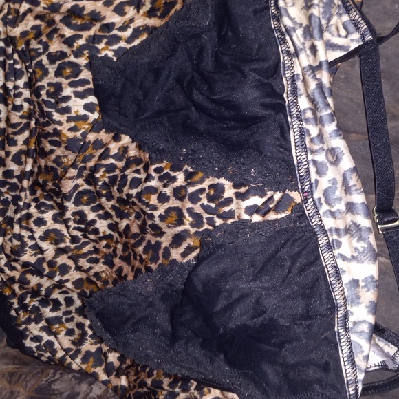 Victoria's Secret Black Lace Cheetah Nightie - Picture 6 of 9